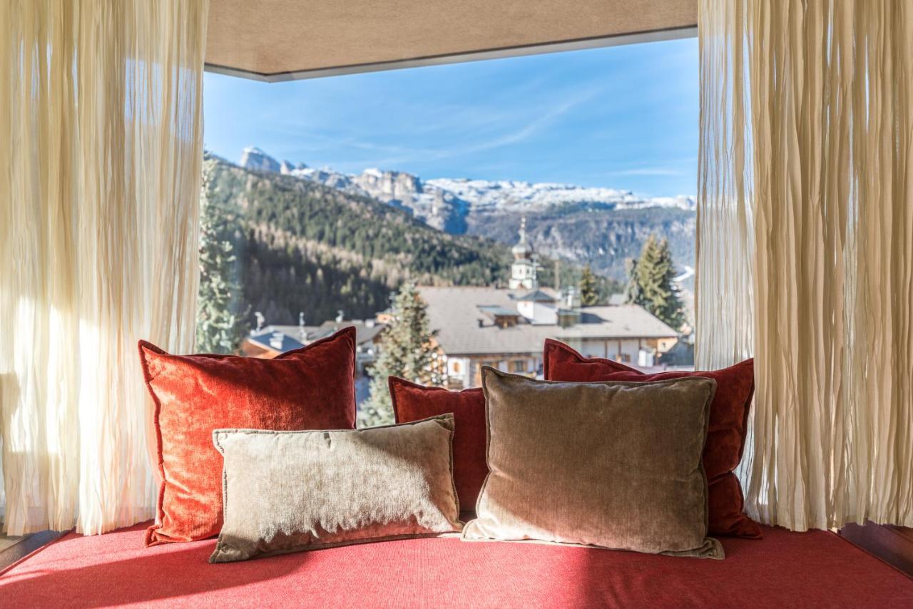 Hotel Tofana San Cassiano  Extérieur photo