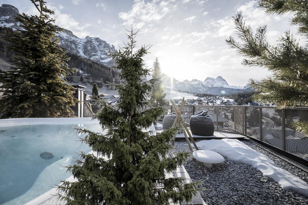 Hotel Tofana San Cassiano  Extérieur photo
